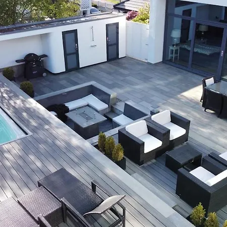 Exclusive Seafront Villa