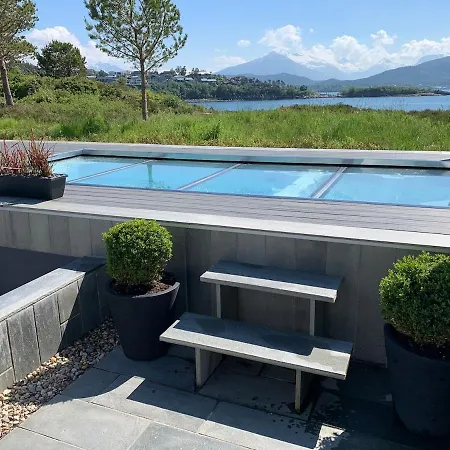 Exclusive Seafront וילה *