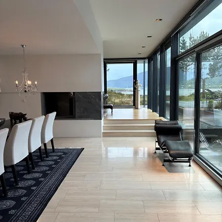 וילה Exclusive Seafront *